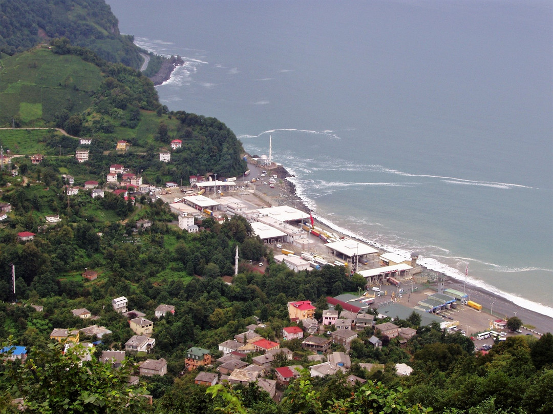 Sarpi Beach景点图片