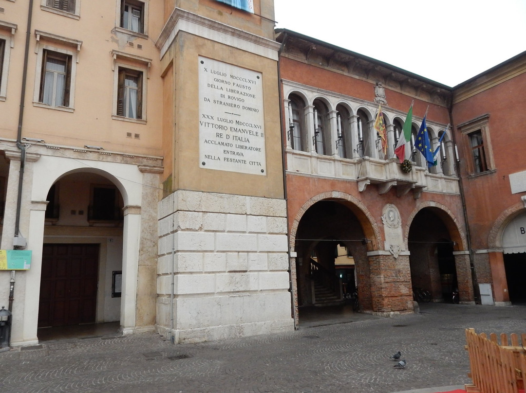 Palazzo del Municipio-罗维戈必去景点