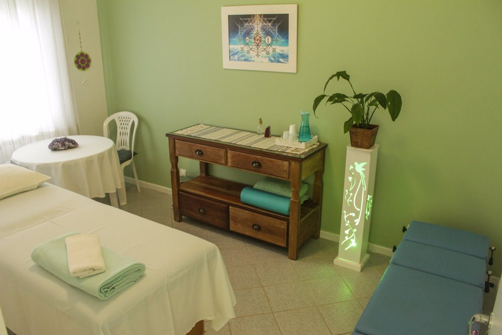 AllmalluZ Terapias Holísticas-弗洛里亚诺波利斯必去景点