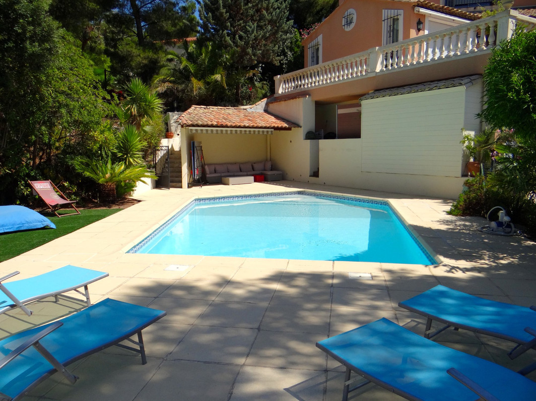 Chateauneuf-les-Martigues酒店住宿-Villa Esguia