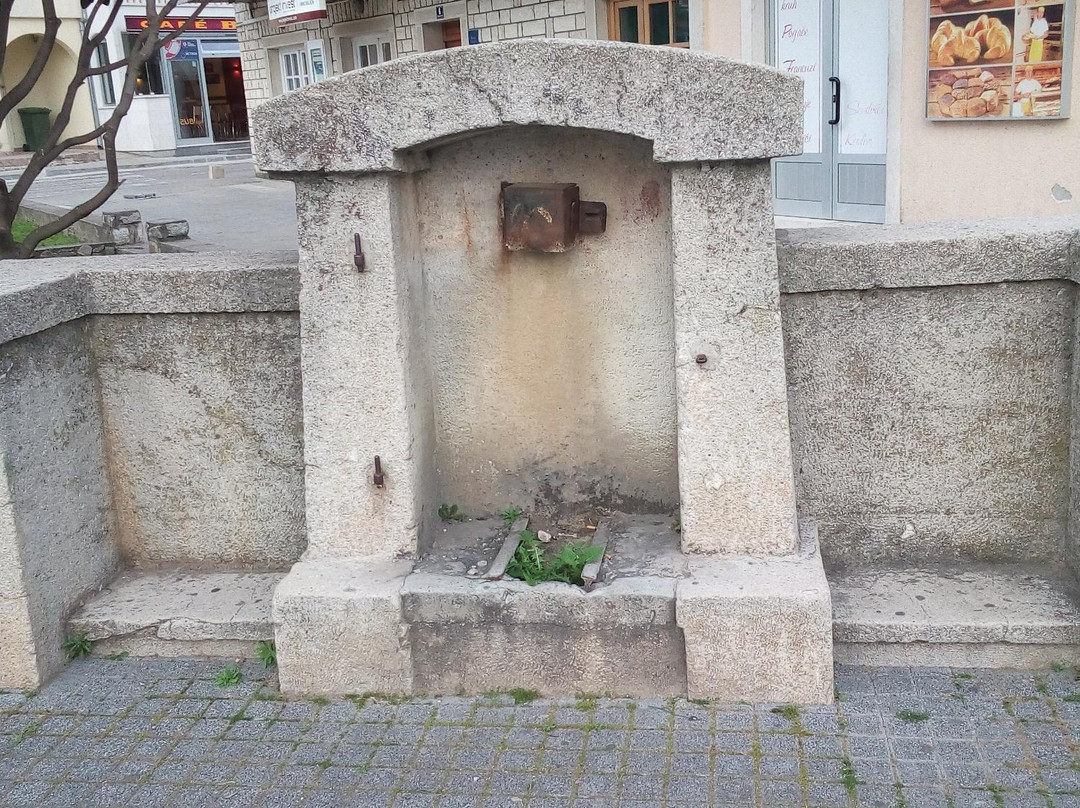 Monument to King Tomislav-皮罗瓦必去景点