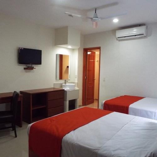 Hotel Calzada Inn