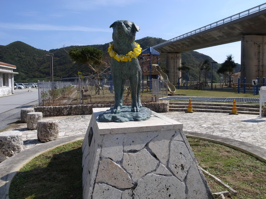 Statue of Shiro景点图片