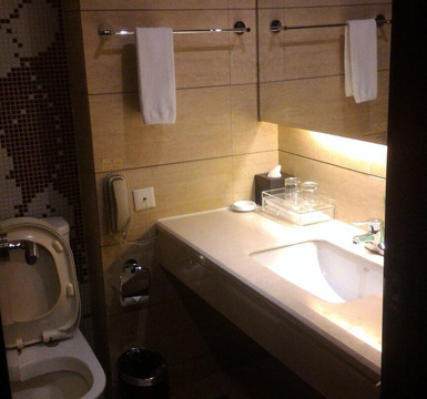 东方国际酒店(乐平市东湖公园店）主图