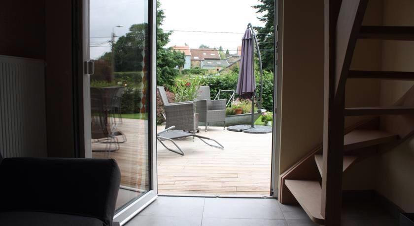 AU COIN  DES SOURCES主图