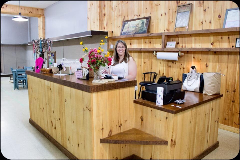 Elizabeth & Company Resale Treasures-Clarkesville必去景点