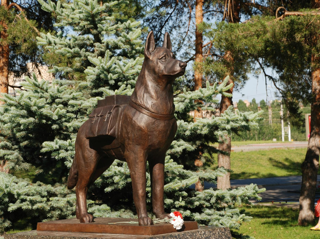 Monument to Dogs-Tank Destroyers景点图片