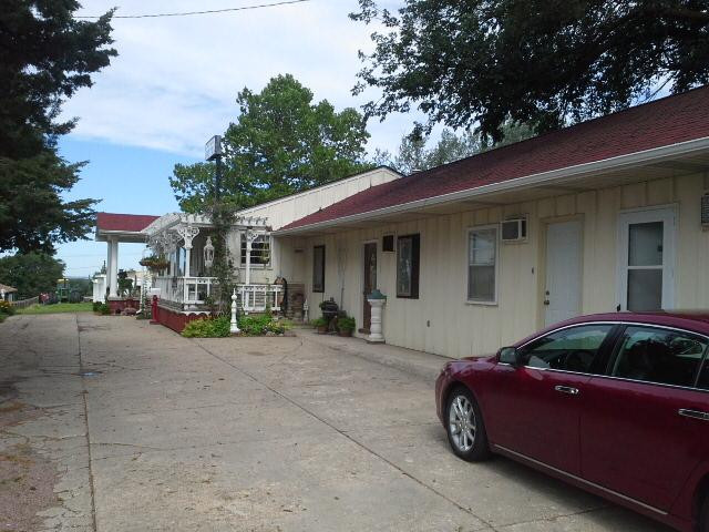 West Hill View Motel主图