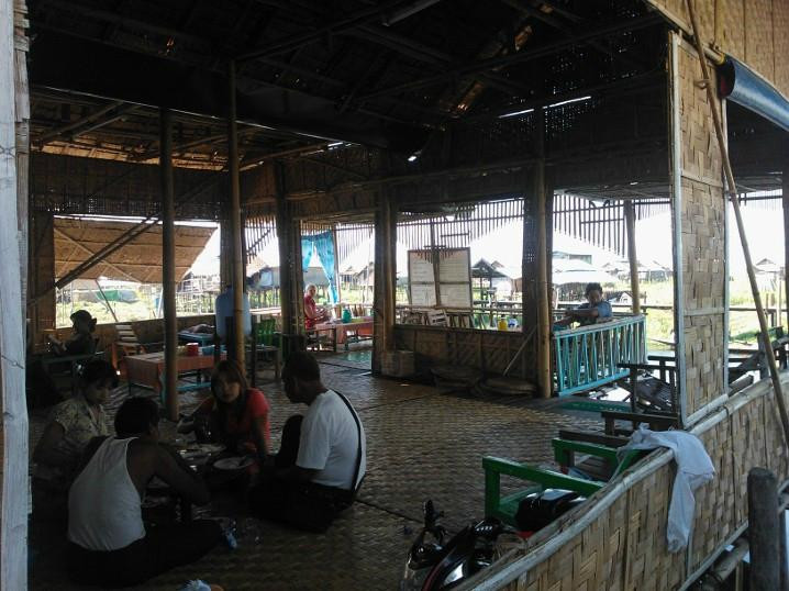 Magyizin Village餐馆和美食-Shwe Yee Win