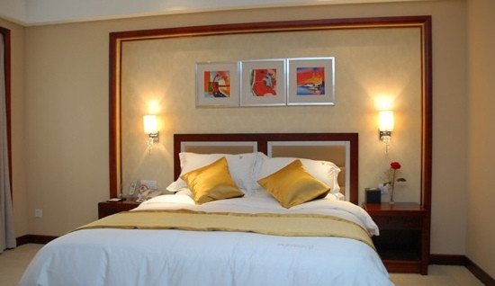 沪华国际大酒店（交大鹤庆路店）主图