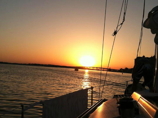 Just Sailing-德斯廷必去景点