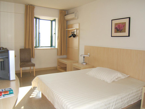 锦江之星酒店(八一广场南昌站店)主图