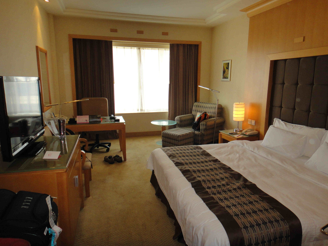 上海银星皇冠假日酒店主图