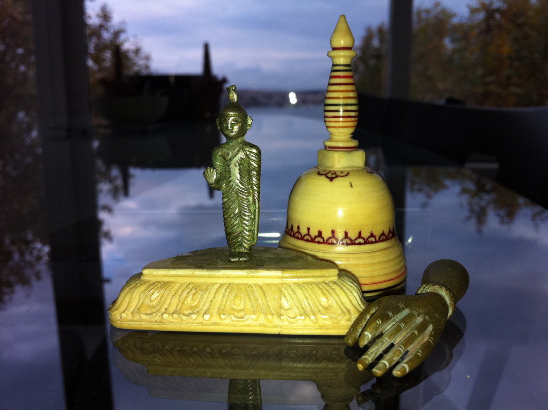 Waruna Antiques景点图片