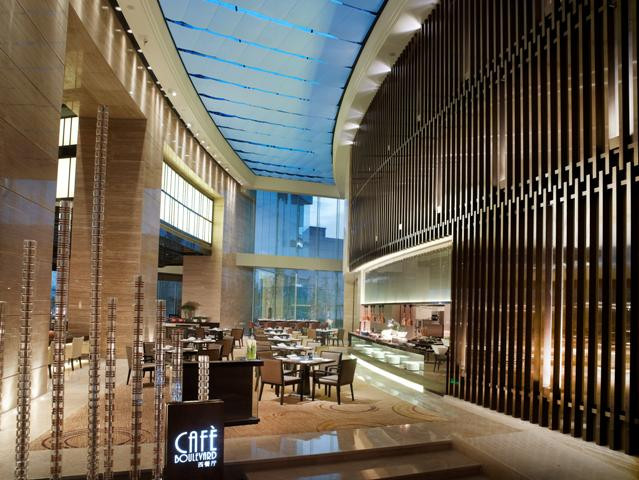 惠州皇冠假日酒店主图