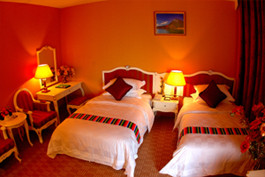 泸沽湖假日酒店主图