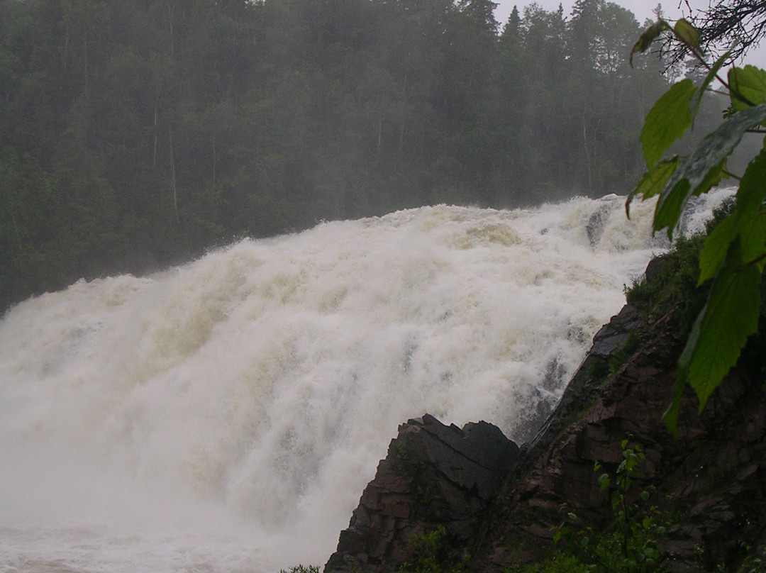 Scenic High Falls-Wawa必去景点