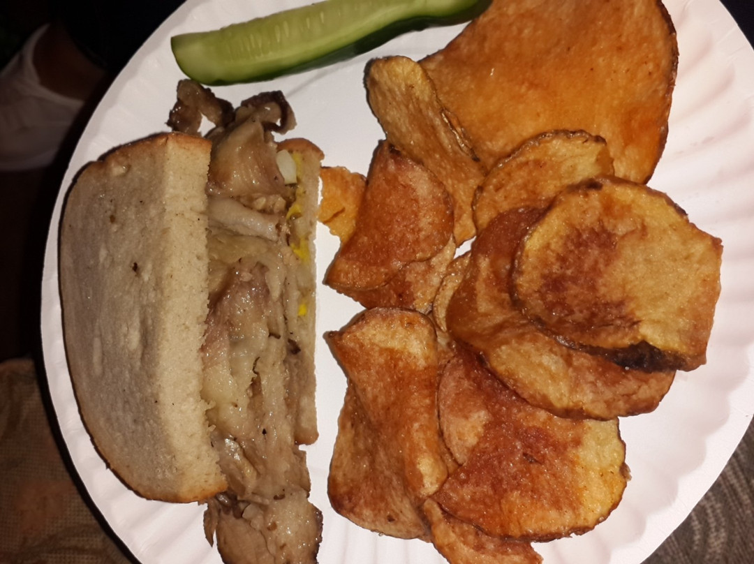 Chicago Heights餐馆和美食-Bergstein s NY Delicatessen