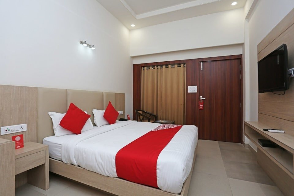 Hotel Lotus Grand