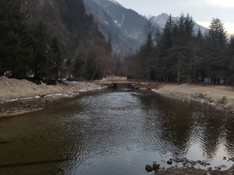 毕棚沟娜姆湖度假酒店主图