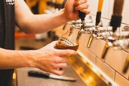 Three Tails Brewery and Smokehouse-马奇必去景点