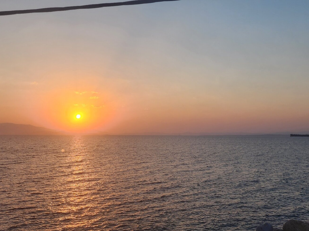 Seafront Studios & Apartments主图