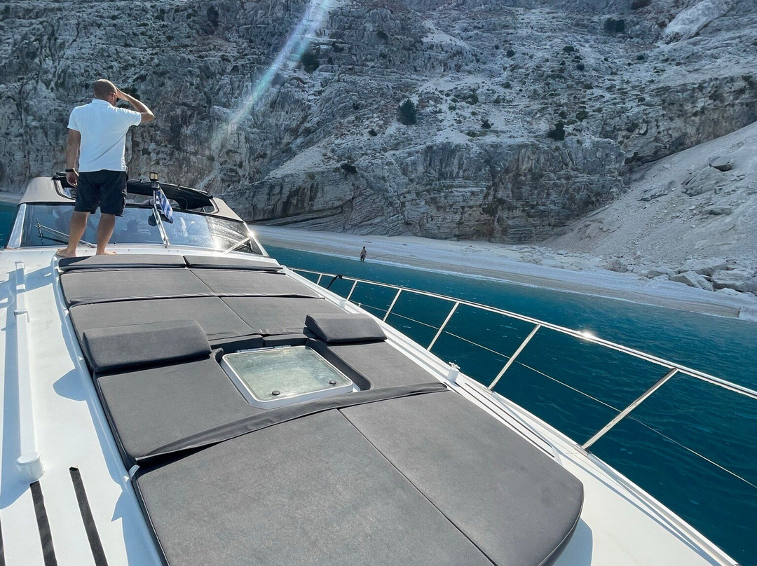 Private Yachting-凯法利尼亚岛必去景点