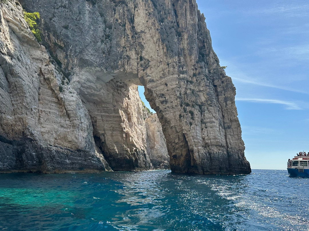 Calypso boat rentals and tours-利姆尼科利必去景点