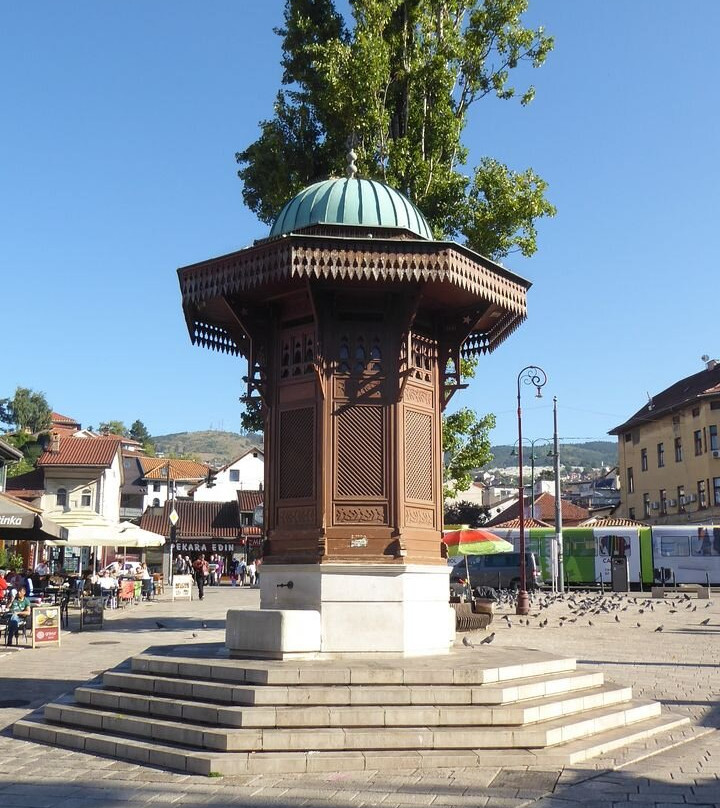 Sebilj Brunnen (Fountain)景点图片