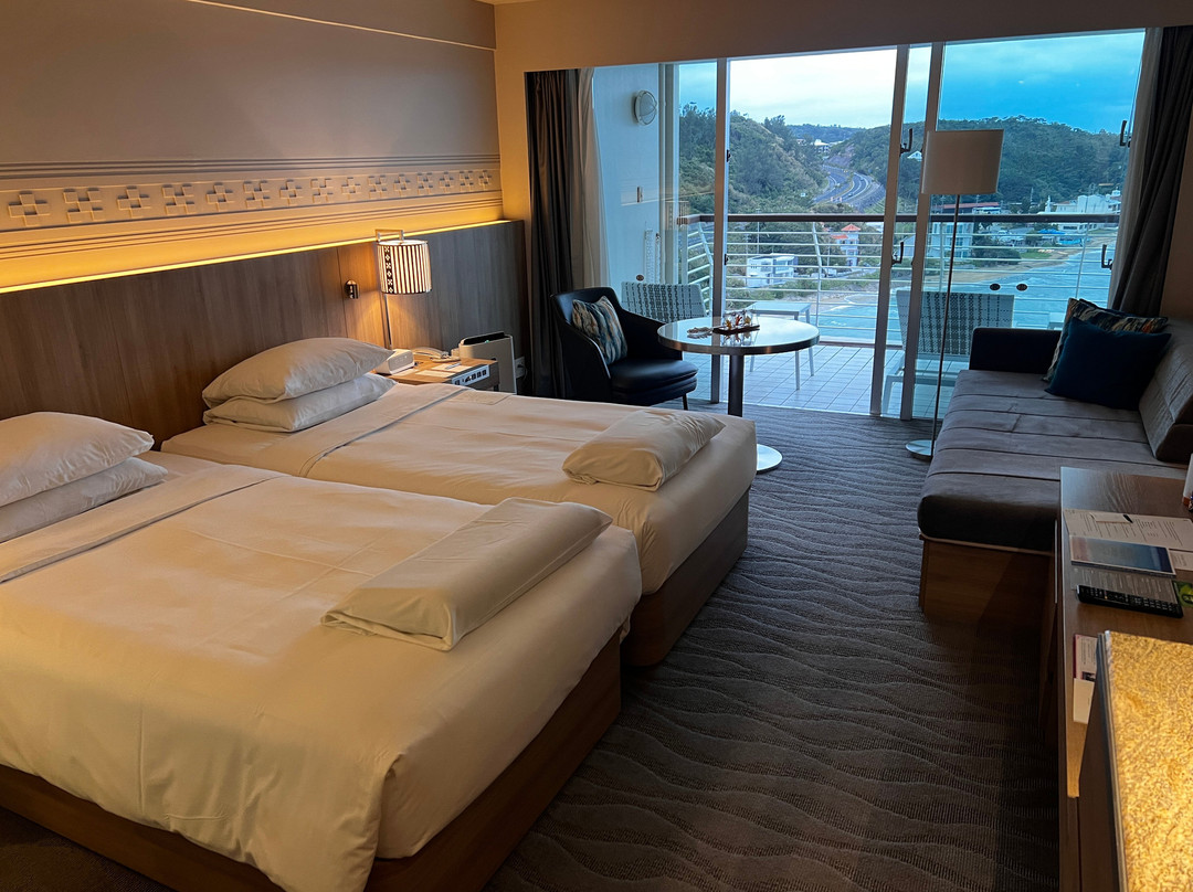 冲绳万丽度假酒店主图