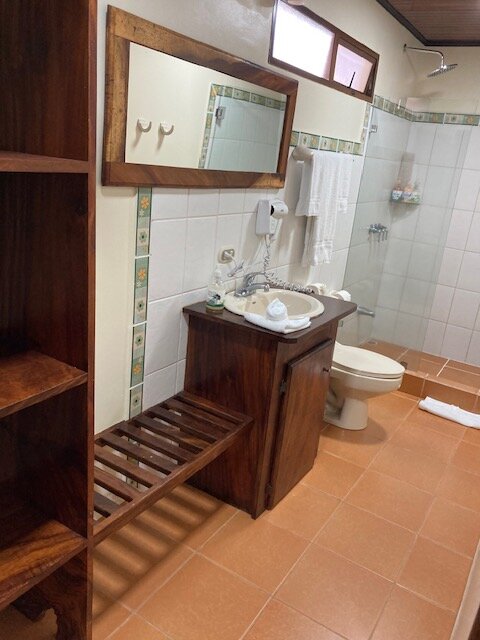Monteverde Country Lodge-浴室