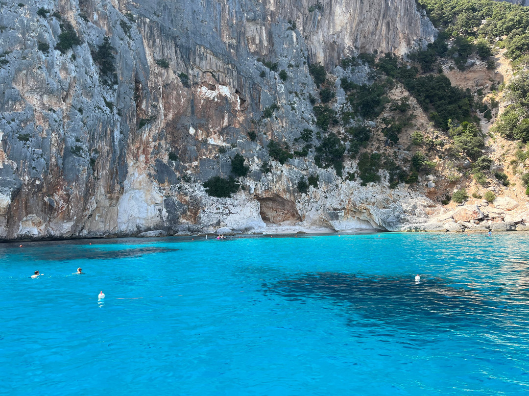 Luuxya Charter-Santa Maria Navarrese必去景点