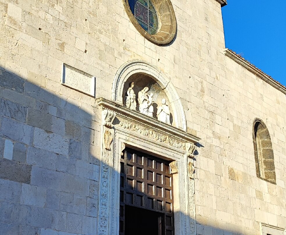 Chiesa di Santa Maria in Piazza-丰迪必去景点