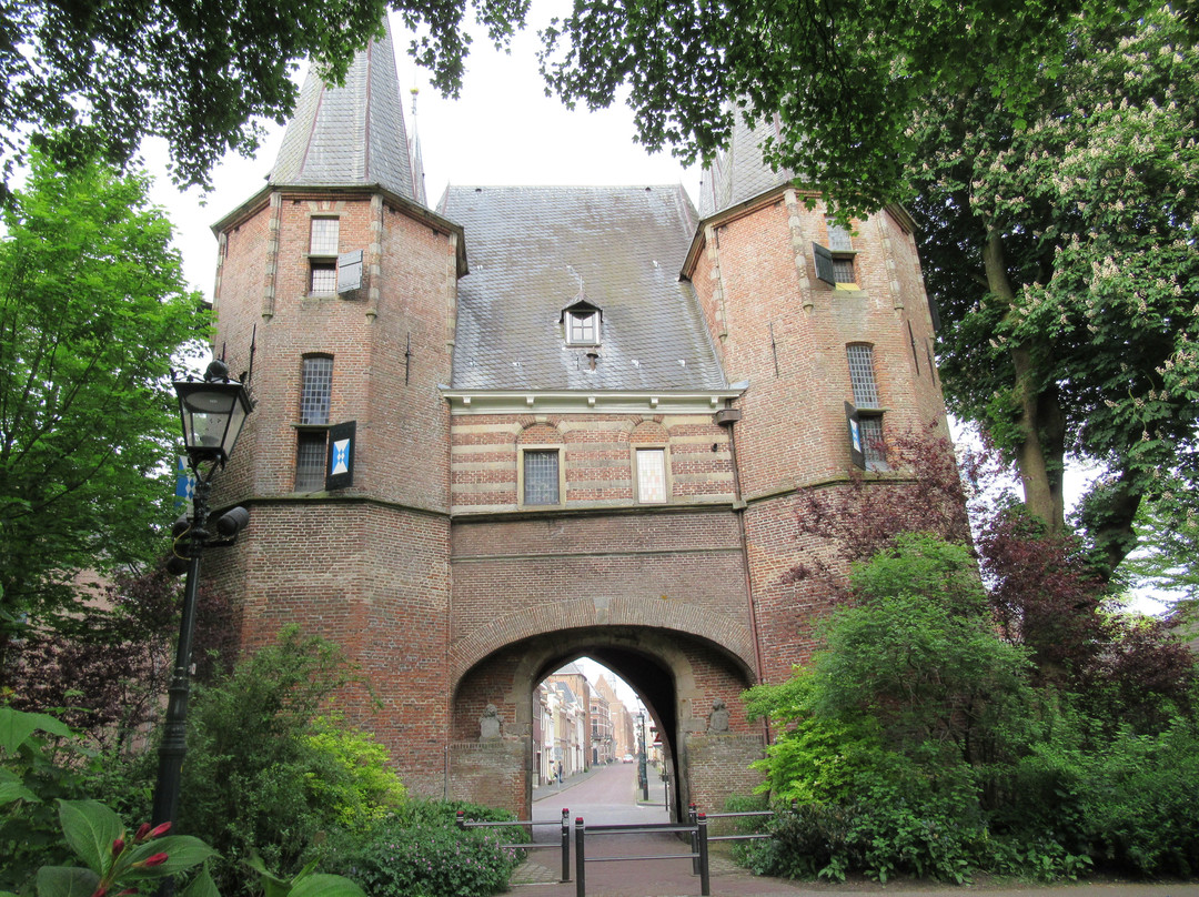 Rijksmonument Broederpoort Kampen uit 1465景点图片