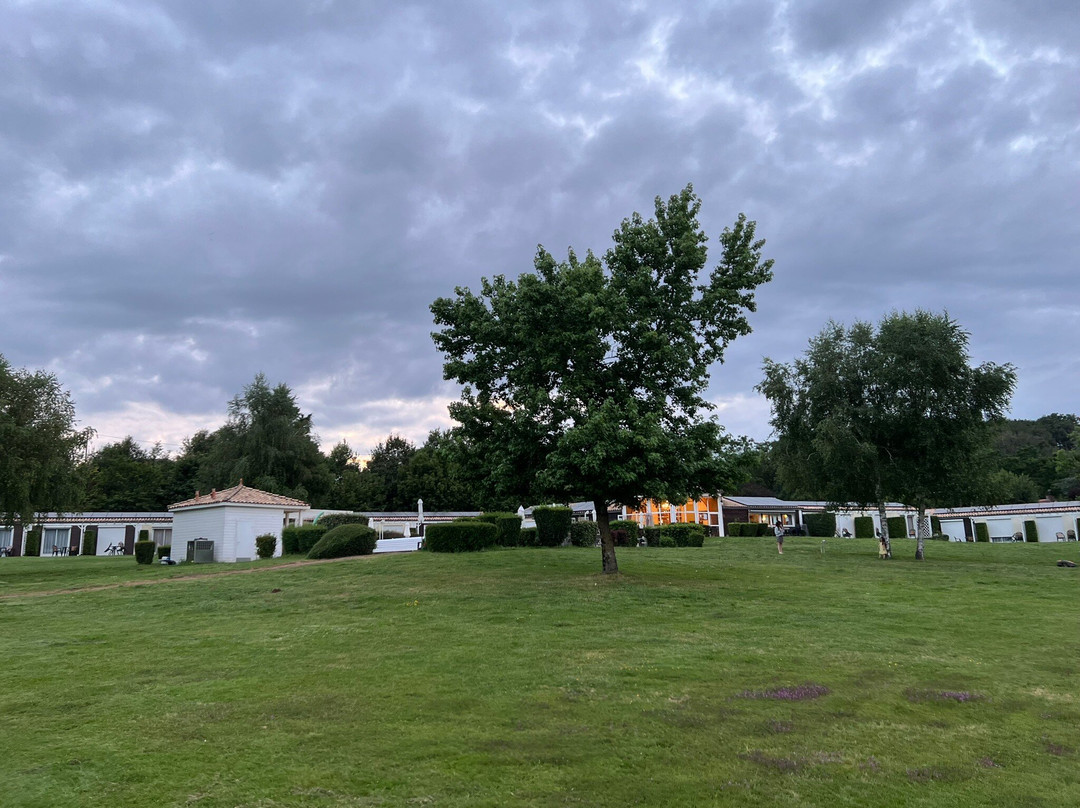 Logis Hôtel Le Val De Vienne主图