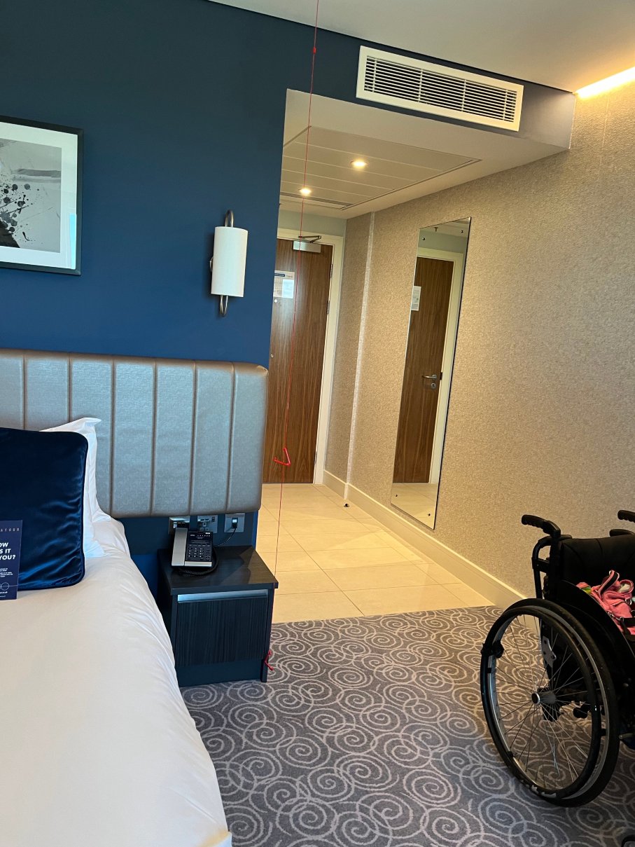 拉图尔酒店-客卧