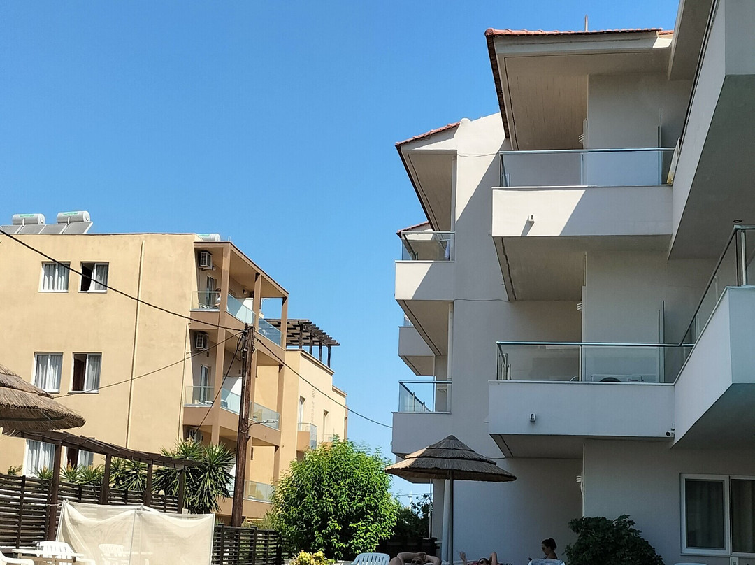 Caravel Apartment Hotel主图
