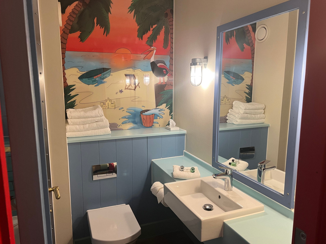 Splash Landings Hotel主图