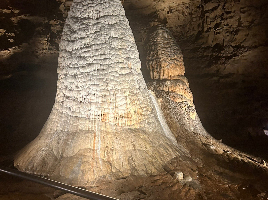 Onondaga Cave-Leasburg必去景点