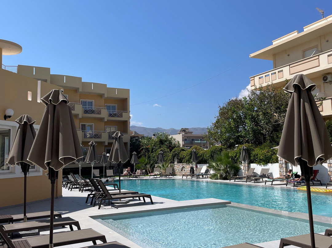 Sunny Bay Hotel主图
