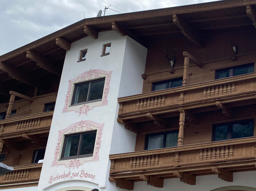 吉尔奇乐温暖酒店主图
