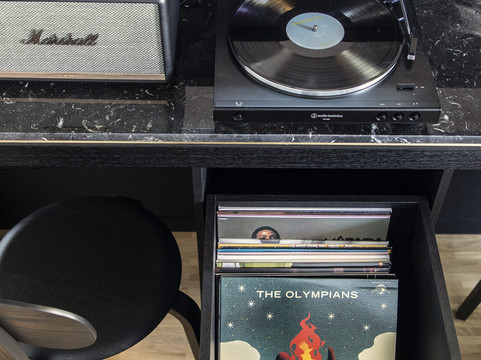 The Modernist Athens主图