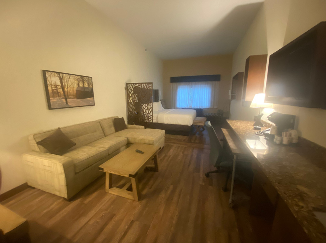 Best Western Plus Franciscan Square Inn And Suites Steubenville主图