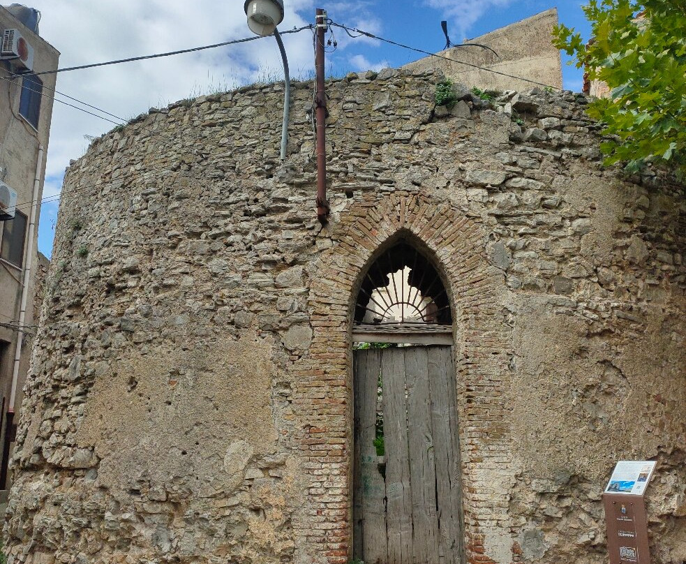Torre Di Leo景点图片