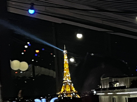 巴黎凡尔赛门Eklo酒店（近凡尔赛门展览中心）