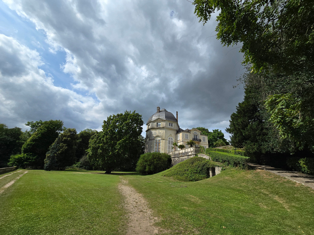 Parc Departemental Du Chateau De Chateauneuf Sur Loire景点图片