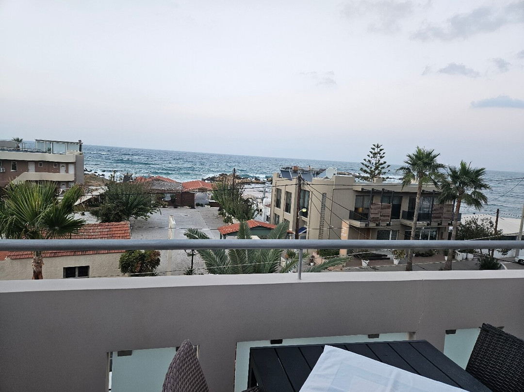 Sevach Apartments主图