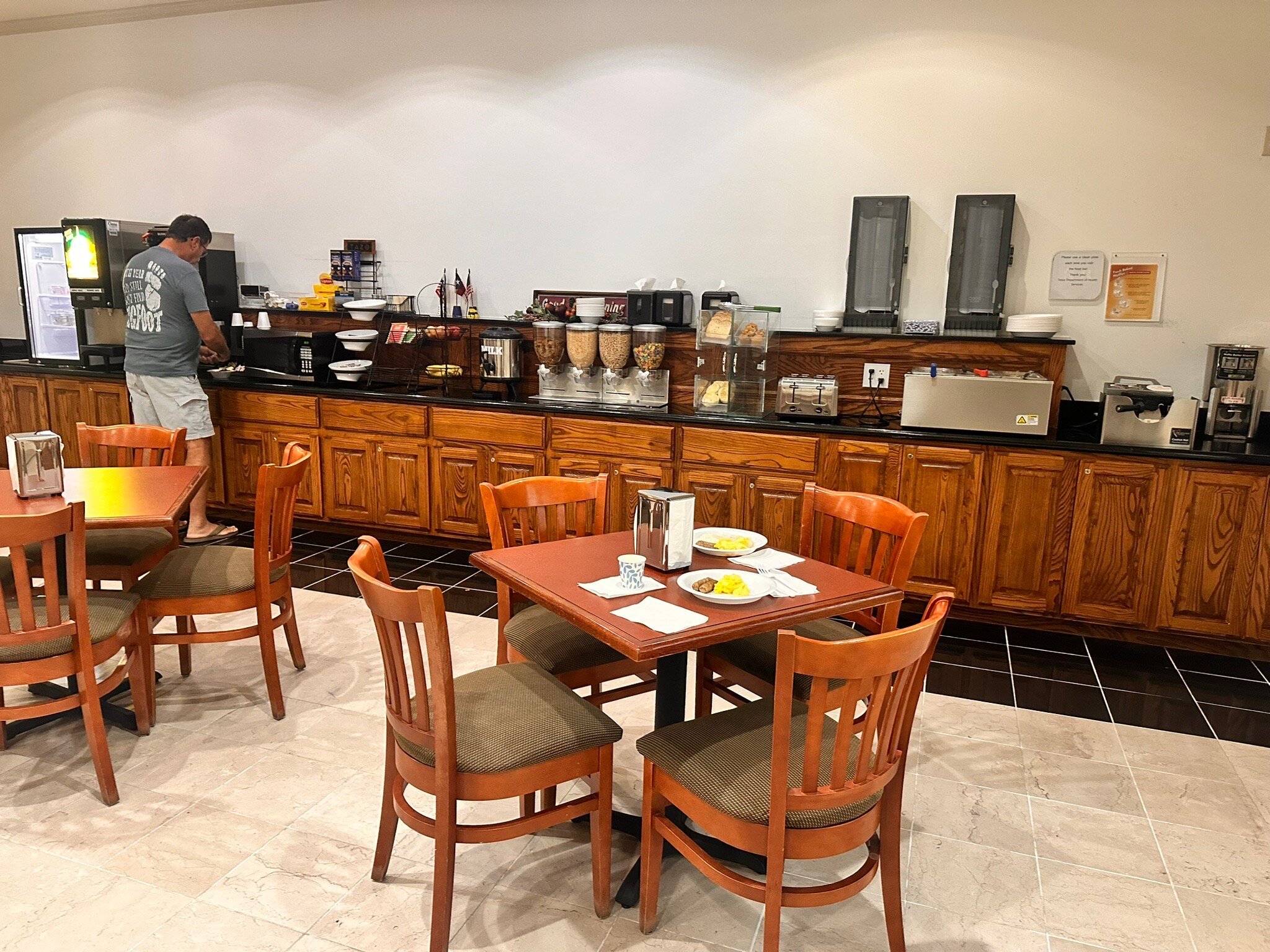 Budget Host Inn & Suites Cameron-官方