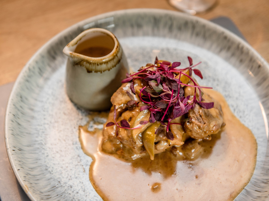 王后之首酒店主图