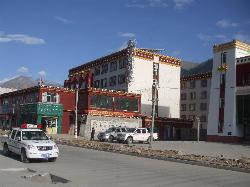 桑日县酒店住宿-众信国际大酒店 